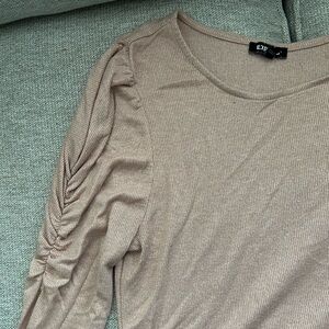 Women's Ruched Sleeve Top
